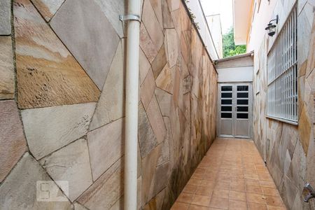 Casa à venda com 180m², 3 quartos e 2 vagasCorredor