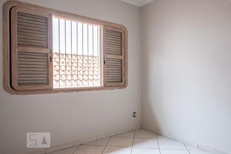 Casa à venda com 180m², 3 quartos e 2 vagasQuarto 2