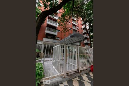 Apartamento à venda com 43m², 1 quarto e 1 vaga Apartamento à venda com 43m², 1 quarto e 1 vagaFachada