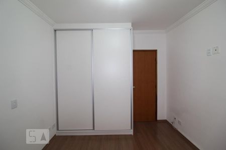 Apartamento à venda com 74m², 2 quartos e 1 vagaQuarto 2 armário