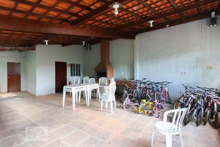 Apartamento para alugar com 52m², 2 quartos e 1 vaga Apartamento para alugar com 52m², 2 quartos e 1 vagaÁrea comum - Salão de festas