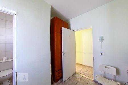 Casa à venda com 680m², 8 quartos e 4 vagas Casa à venda com 680m², 8 quartos e 4 vagasQuarto 7