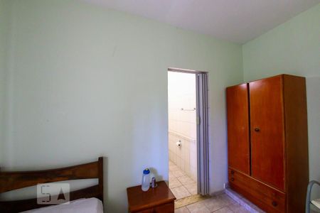 Casa à venda com 680m², 8 quartos e 4 vagas Casa à venda com 680m², 8 quartos e 4 vagasQuarto 5