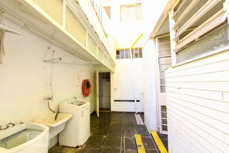 Casa à venda com 680m², 8 quartos e 4 vagas Casa à venda com 680m², 8 quartos e 4 vagasArea de Serviço