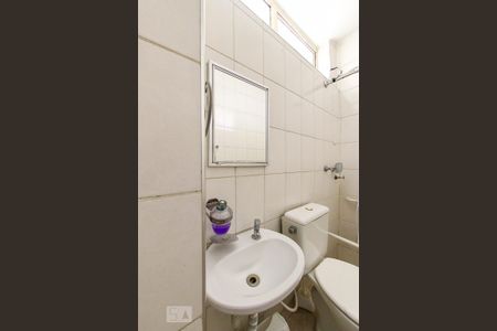 Casa à venda com 680m², 8 quartos e 4 vagas Casa à venda com 680m², 8 quartos e 4 vagasBanheiro