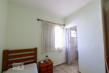 Casa à venda com 680m², 8 quartos e 4 vagas Casa à venda com 680m², 8 quartos e 4 vagasQuarto 7