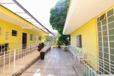 Casa à venda com 680m², 8 quartos e 4 vagas Casa à venda com 680m², 8 quartos e 4 vagasArea Comum