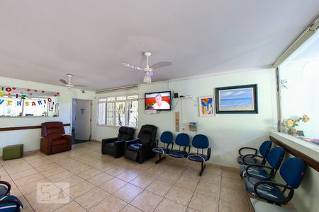 Casa à venda com 680m², 8 quartos e 4 vagas Casa à venda com 680m², 8 quartos e 4 vagasSala