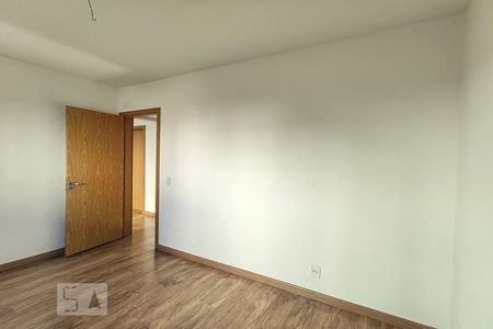 Quarto 2 de apartamento à venda com 2 quartos, 52m² em Industrial, Novo Hamburgo