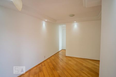 Sala de apartamento para alugar com 3 quartos, 65m² em Vila Ivone, São Paulo