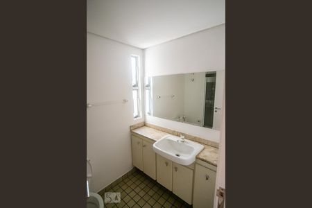 Banheiro de apartamento para alugar com 3 quartos, 65m² em Vila Ivone, São Paulo