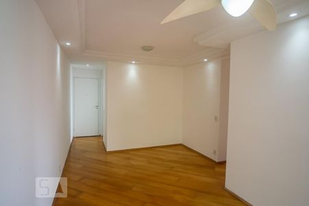 Sala de apartamento para alugar com 3 quartos, 65m² em Vila Ivone, São Paulo