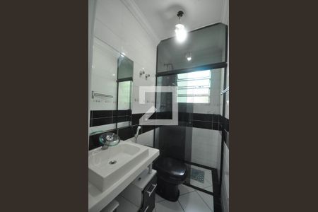 Casa à venda com 200m², 4 quartos e 4 vagasBanheiro 2 da Suíte 2