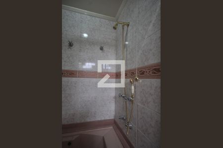 Casa à venda com 200m², 4 quartos e 4 vagasBanheiro da Suíte 1