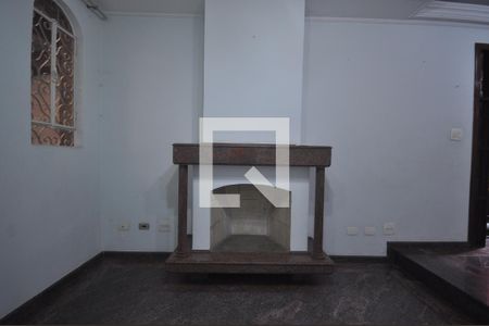 Casa à venda com 200m², 4 quartos e 4 vagasLareira