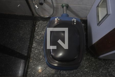 Casa à venda com 200m², 4 quartos e 4 vagasBanheiro Social