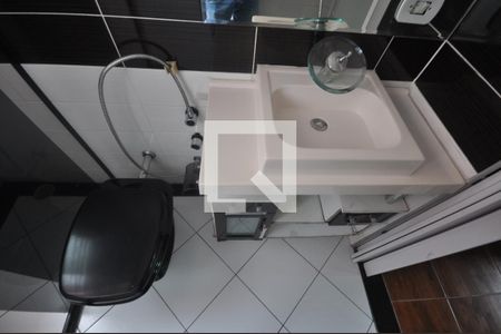 Casa à venda com 200m², 4 quartos e 4 vagasBanheiro 1 da Suíte 2