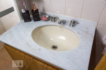 Banheiro Social de apartamento à venda com 2 quartos, 55m² em Tijuca, Rio de Janeiro