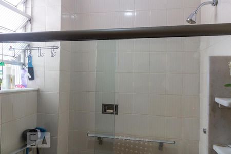 Banheiro Social de apartamento à venda com 2 quartos, 55m² em Tijuca, Rio de Janeiro