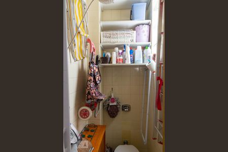 Apartamento à venda com 55m², 2 quartos e sem vagaBanheiro de Serviço