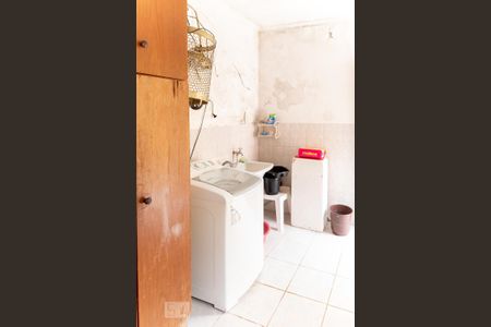 Casa à venda com 166m², 4 quartos e 2 vagasÁrea de Serviço