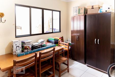 Casa à venda com 166m², 4 quartos e 2 vagasQuarto 3