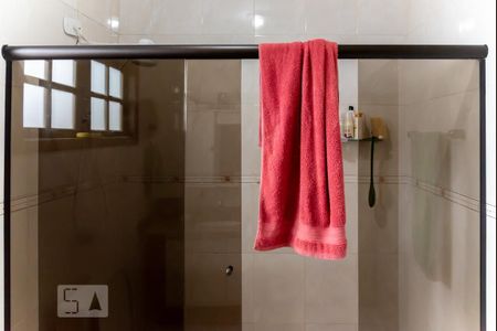 Casa à venda com 166m², 4 quartos e 2 vagasBanheiro 1