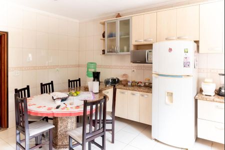 Casa à venda com 166m², 4 quartos e 2 vagasCozinha