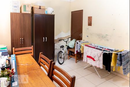 Casa à venda com 166m², 4 quartos e 2 vagasQuarto 3