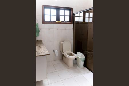 Casa à venda com 166m², 4 quartos e 2 vagasBanheiro 1