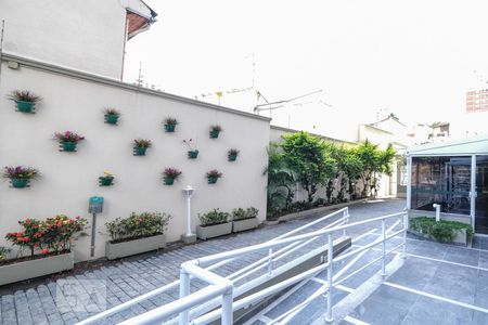 Apartamento para alugar com 90m², 2 quartos e 1 vagaÁrea comum 