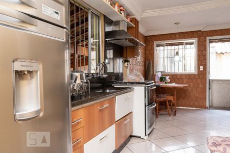 Casa à venda com 400m², 4 quartos e 6 vagasCozinha