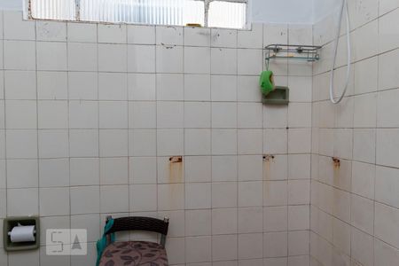 Casa à venda com 400m², 4 quartos e 6 vagasBanheiro 1