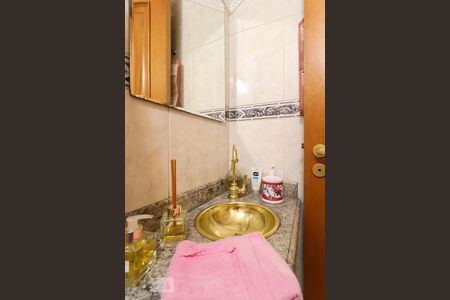 Casa para alugar com 235m², 4 quartos e 3 vagas Casa para alugar com 235m², 4 quartos e 3 vagasLavabo