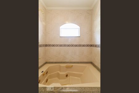 Casa para alugar com 235m², 4 quartos e 3 vagas Casa para alugar com 235m², 4 quartos e 3 vagasBanheiro da Suíte