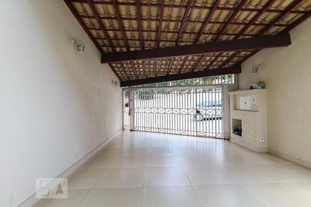 Casa para alugar com 235m², 4 quartos e 3 vagas Casa para alugar com 235m², 4 quartos e 3 vagasGaragem
