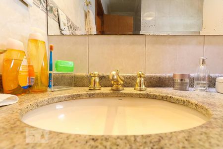 Casa para alugar com 235m², 4 quartos e 3 vagas Casa para alugar com 235m², 4 quartos e 3 vagasBanheiro da Suíte