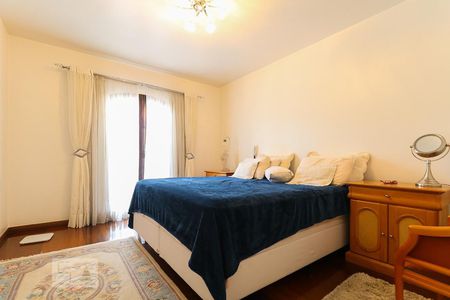 Casa para alugar com 235m², 4 quartos e 3 vagas Casa para alugar com 235m², 4 quartos e 3 vagasQuarto Suíte