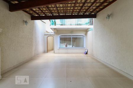 Casa para alugar com 235m², 4 quartos e 3 vagas Casa para alugar com 235m², 4 quartos e 3 vagasGaragem