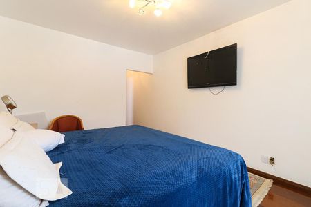 Casa para alugar com 235m², 4 quartos e 3 vagas Casa para alugar com 235m², 4 quartos e 3 vagasQuarto Suíte