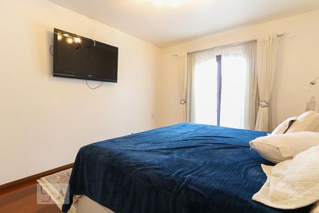 Casa para alugar com 235m², 4 quartos e 3 vagas Casa para alugar com 235m², 4 quartos e 3 vagasQuarto Suíte