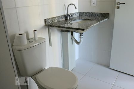 Apartamento à venda com 57m², 2 quartos e 1 vagaBanheiro 2