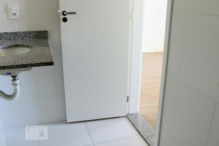 Apartamento à venda com 57m², 2 quartos e 1 vagaBanheiro 2