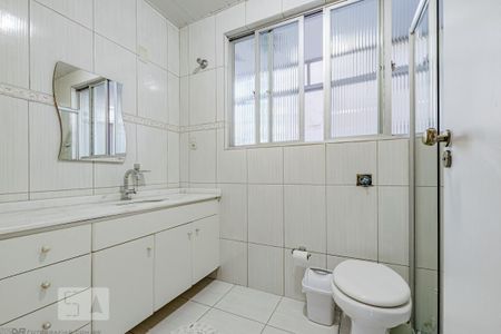 Banheiro Social de apartamento para alugar com 3 quartos, 112m² em Centro, Curitiba