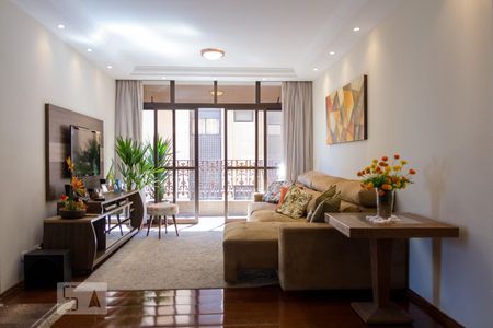 Sala de Apartamento com 3 quartos, 146m² Barcelona
