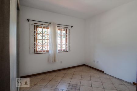 Casa para alugar com 280m², 4 quartos e 4 vagas Casa para alugar com 280m², 4 quartos e 4 vagasQuarto 2