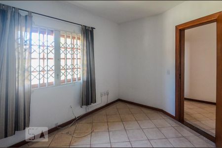 Casa para alugar com 280m², 4 quartos e 4 vagas Casa para alugar com 280m², 4 quartos e 4 vagasQuarto 3