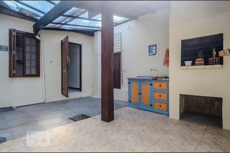 Casa para alugar com 280m², 4 quartos e 4 vagas Casa para alugar com 280m², 4 quartos e 4 vagasPatio Fundos