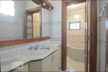 Casa para alugar com 280m², 4 quartos e 4 vagas Casa para alugar com 280m², 4 quartos e 4 vagasBanheiro