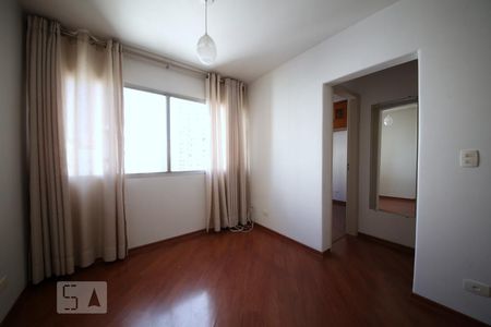 Sala de apartamento para alugar com 1 quarto, 60m² em Brooklin, São Paulo